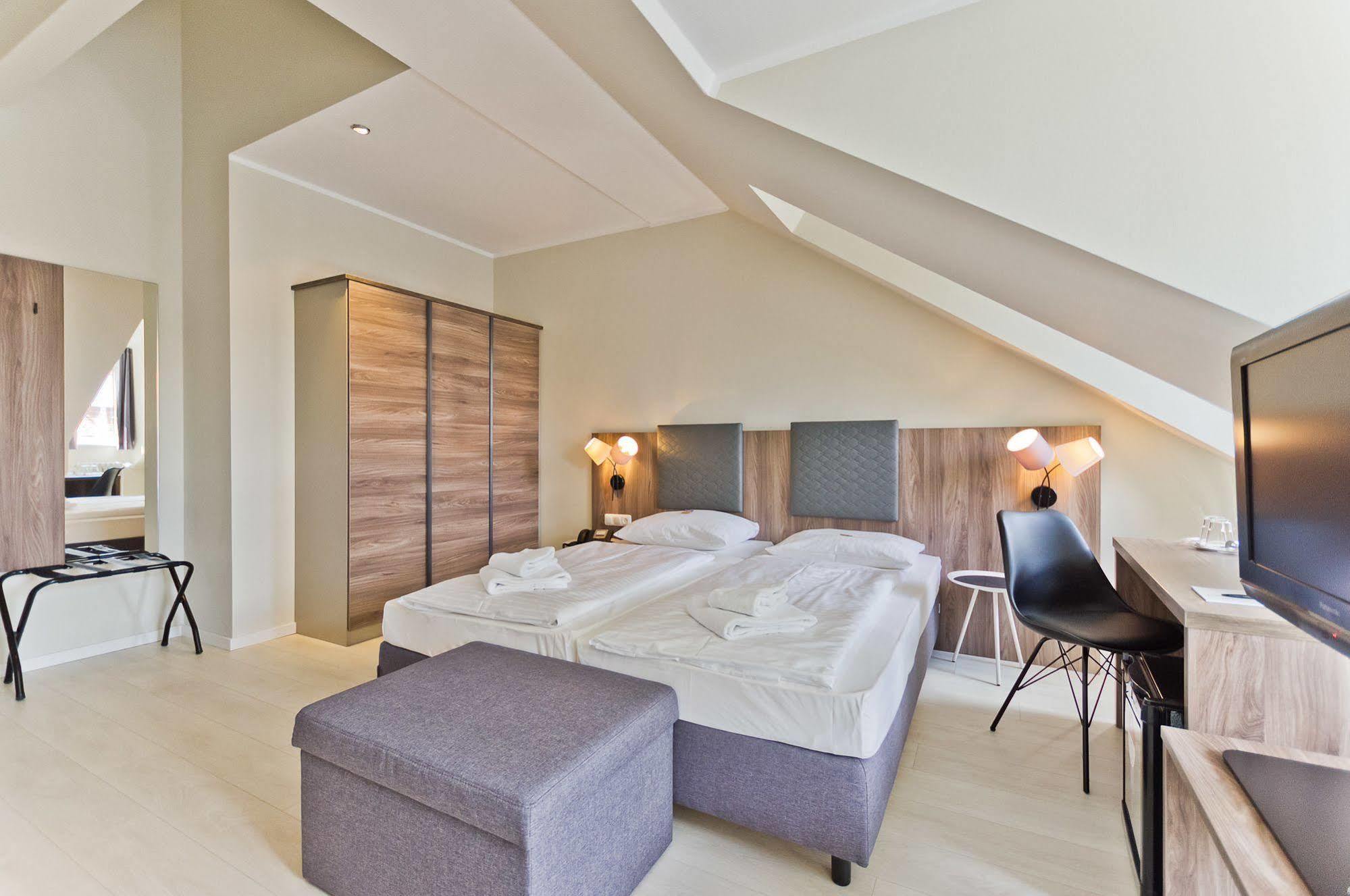 Astor Hotel